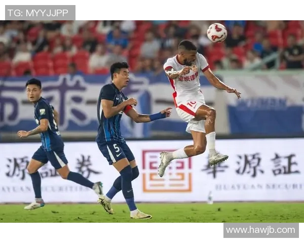 赛后分析:杭州足球队与武汉足球队的战术配合与表现评估 赛后分析:杭州足球队与武汉足球队的战术配合与表现评估