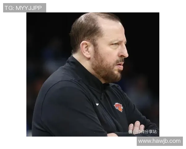 尼克斯与掘金激战正酣球迷期待精彩对决与惊艳表现