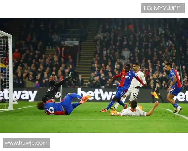 曼联客场挑战曼城激战在即双方阵容与战术解析引人关注