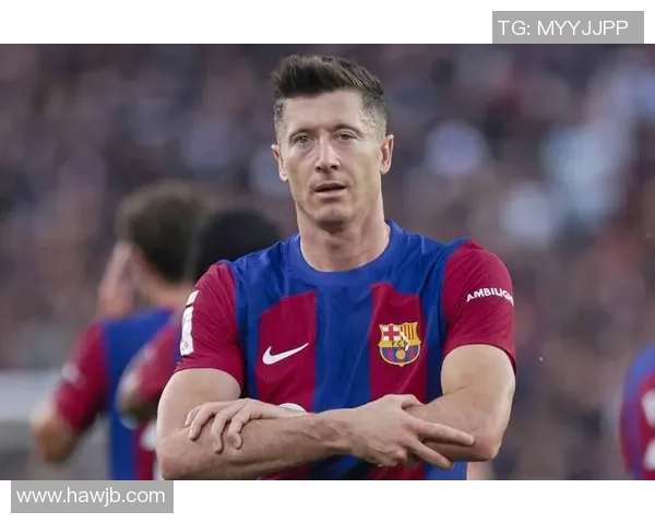 莱万在欧冠赛场火力全开10场12球领跑射手榜金靴稳稳在握 莱万在欧冠赛场火力全开10场12球领跑射手榜金靴稳稳在握